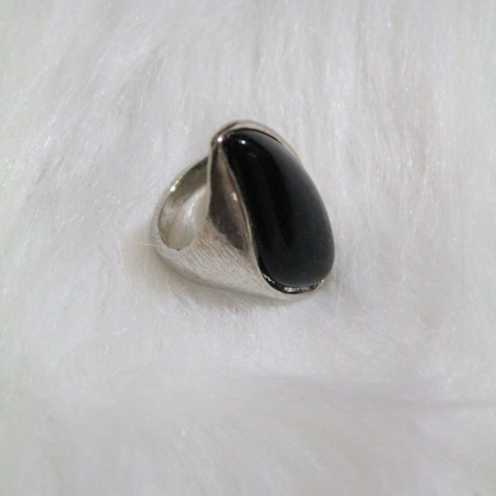 Gem Design Ring - Black